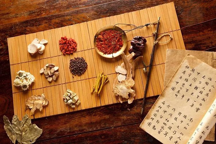 试过以下这些治疗外阴白斑的方法吗？
